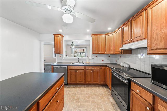 722 BRIGHTON TER, Secane, PA 19018