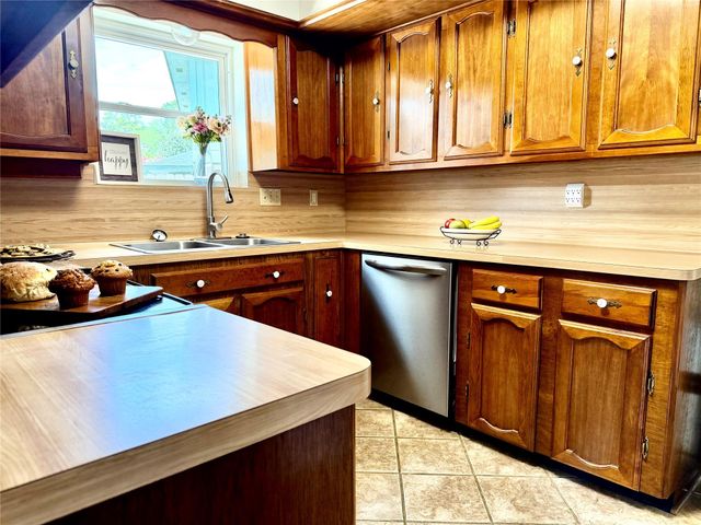 25507 Yellow Pine Circle, Spring, TX 77380