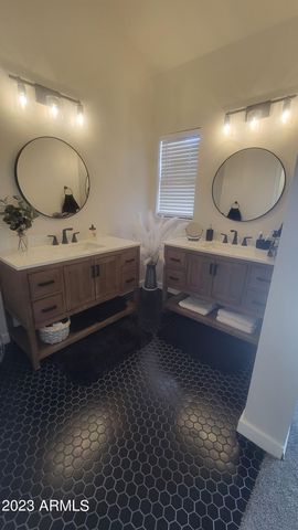 9705 E MOUNTAIN VIEW Road 1107, Scottsdale, AZ 85258