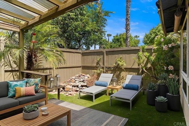 10591 Caminito Glenellen, San Diego, CA 92126