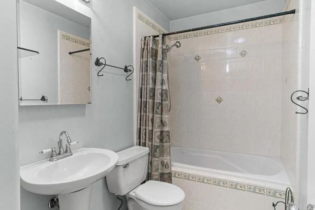 10591 Caminito Glenellen, San Diego, CA 92126