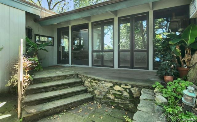 35 Saxon Woods Road, White Plains, NY 10605