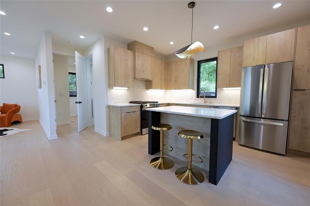 4410 Glomar Ave 2, Austin, TX 78721