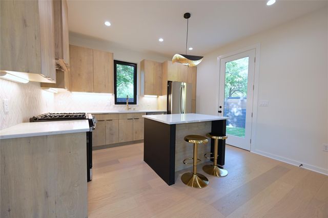 4410 Glomar Ave 2, Austin, TX 78721