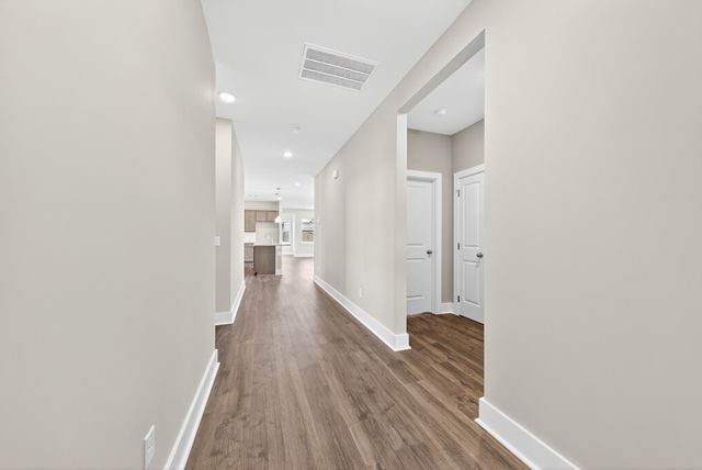 3346 Parmenter St, Columbia, TN 38401