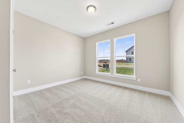 3346 Parmenter St, Columbia, TN 38401