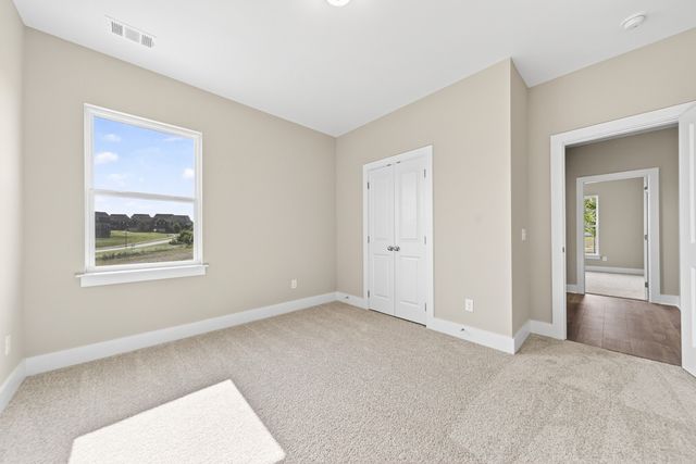 3346 Parmenter St, Columbia, TN 38401