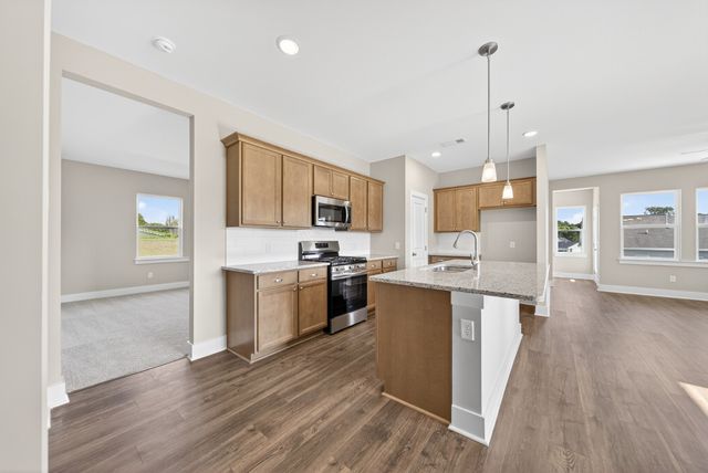 3346 Parmenter St, Columbia, TN 38401