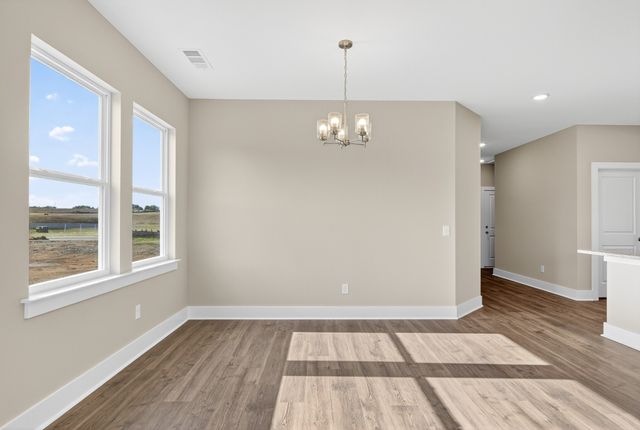 3346 Parmenter St, Columbia, TN 38401