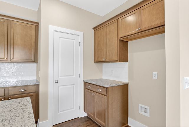 3346 Parmenter St, Columbia, TN 38401