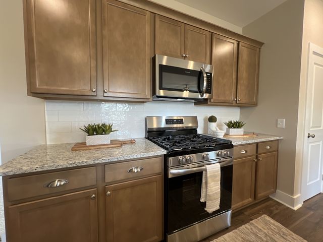 3346 Parmenter St, Columbia, TN 38401