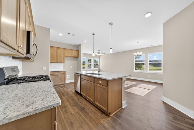 3346 Parmenter St, Columbia, TN 38401