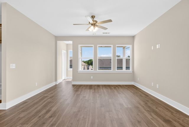 3346 Parmenter St, Columbia, TN 38401