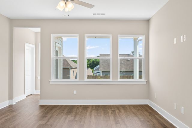 3346 Parmenter St, Columbia, TN 38401