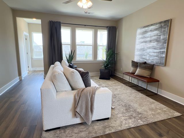 3346 Parmenter St, Columbia, TN 38401