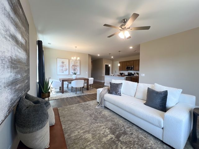 3346 Parmenter St, Columbia, TN 38401