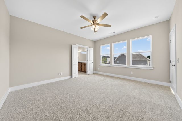 3346 Parmenter St, Columbia, TN 38401