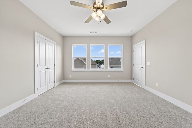 3346 Parmenter St, Columbia, TN 38401