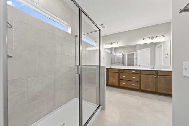 3346 Parmenter St, Columbia, TN 38401