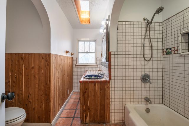 5023 5th Street NW, Albuquerque, NM 87107