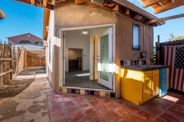 5023 5th Street NW, Albuquerque, NM 87107