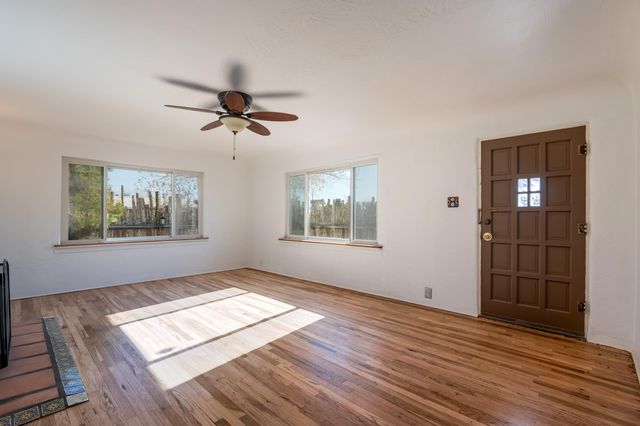 5023 5th Street NW, Albuquerque, NM 87107