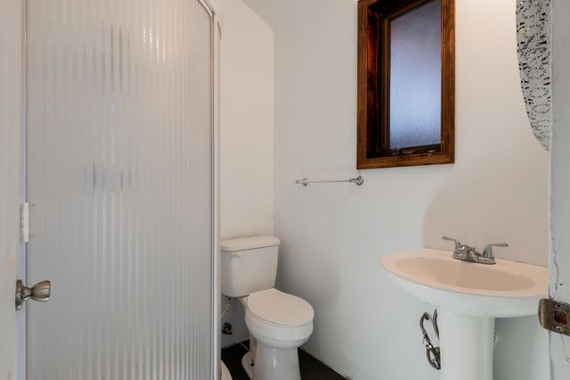 5023 5th Street NW, Albuquerque, NM 87107