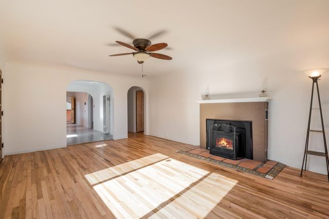 5023 5th Street NW, Albuquerque, NM 87107