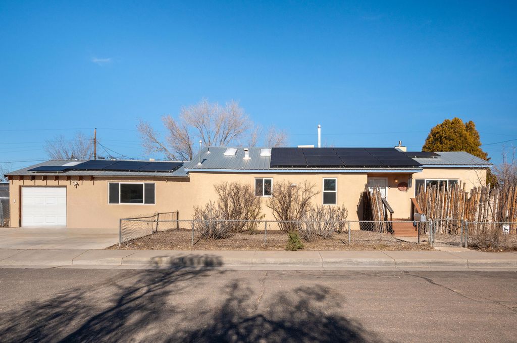 5023 5th Street NW, Albuquerque, NM 87107