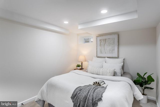 2827 CHESTERFIELD AVE, Baltimore, MD 21213