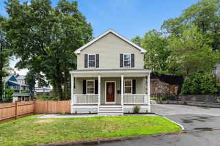 71 Beals St, Weymouth, MA 02191