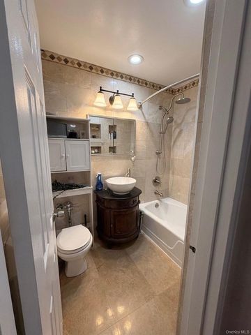 153-25 88th Street 5G, Howard Beach, NY 11414