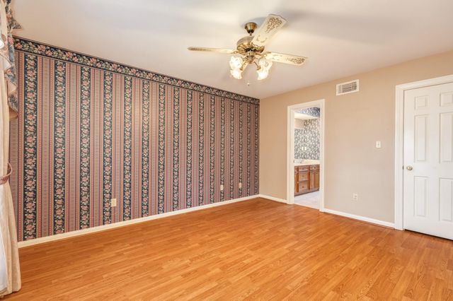 212 Any Way Street, Lake Jackson, TX 77566