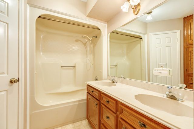 212 Any Way Street, Lake Jackson, TX 77566