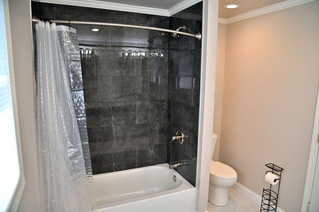 51 LAKEWOOD VILLA, Council Bluffs, IA 51501