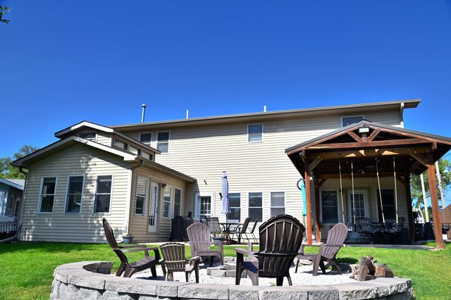 51 LAKEWOOD VILLA, Council Bluffs, IA 51501