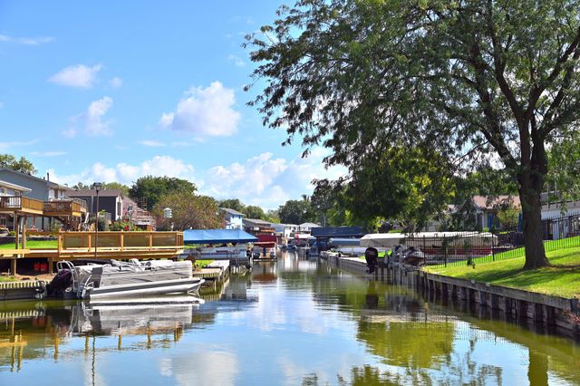 51 LAKEWOOD VILLA, Council Bluffs, IA 51501