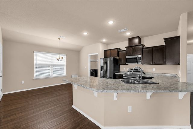 6704 SW Chestnut Hill Avenue, Bentonville, AR 72713