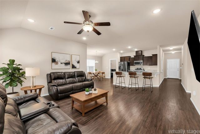 6704 SW Chestnut Hill Avenue, Bentonville, AR 72713