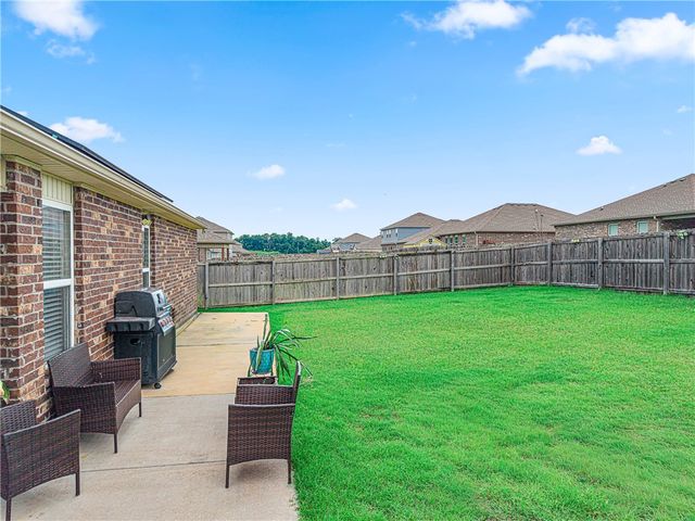 6704 SW Chestnut Hill Avenue, Bentonville, AR 72713