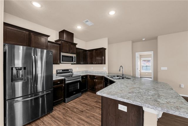 6704 SW Chestnut Hill Avenue, Bentonville, AR 72713