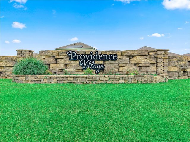6704 SW Chestnut Hill Avenue, Bentonville, AR 72713