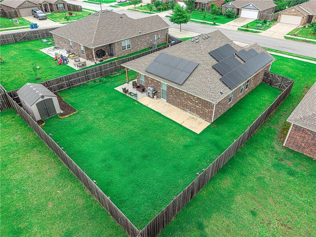 6704 SW Chestnut Hill Avenue, Bentonville, AR 72713