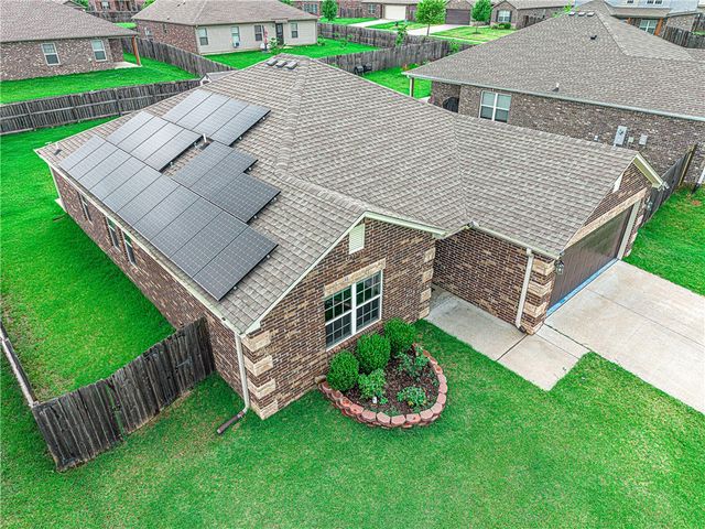 6704 SW Chestnut Hill Avenue, Bentonville, AR 72713