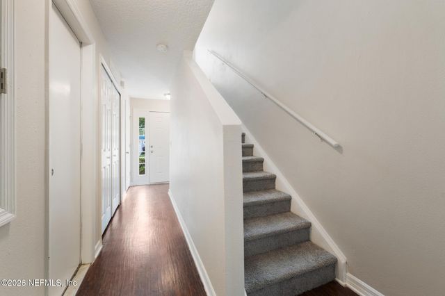 7398 PALM HILLS Drive, Jacksonville, FL 32244