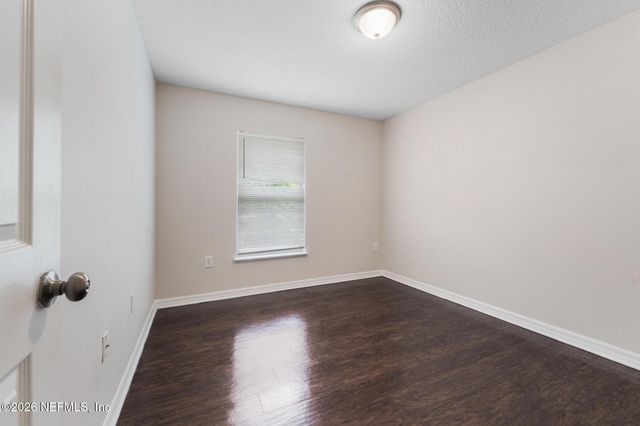 7398 PALM HILLS Drive, Jacksonville, FL 32244