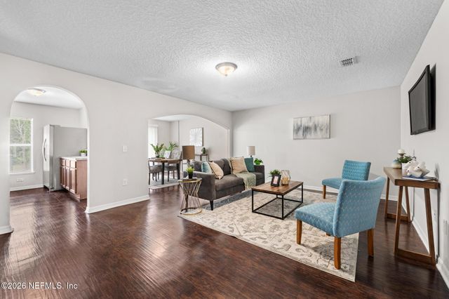 7398 PALM HILLS Drive, Jacksonville, FL 32244