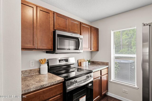 7398 PALM HILLS Drive, Jacksonville, FL 32244