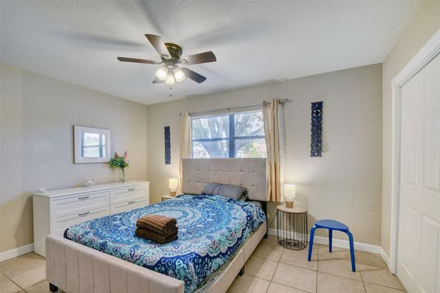 101 SW 10th Avenue, Boynton Beach, FL 33435