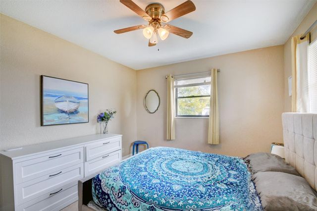 101 SW 10th Avenue, Boynton Beach, FL 33435